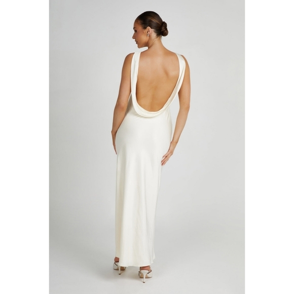 Meshki Dresses & Skirts - 🆕 Meshki Gemma Satin Maxi Ivory Dress With Split Size XXS